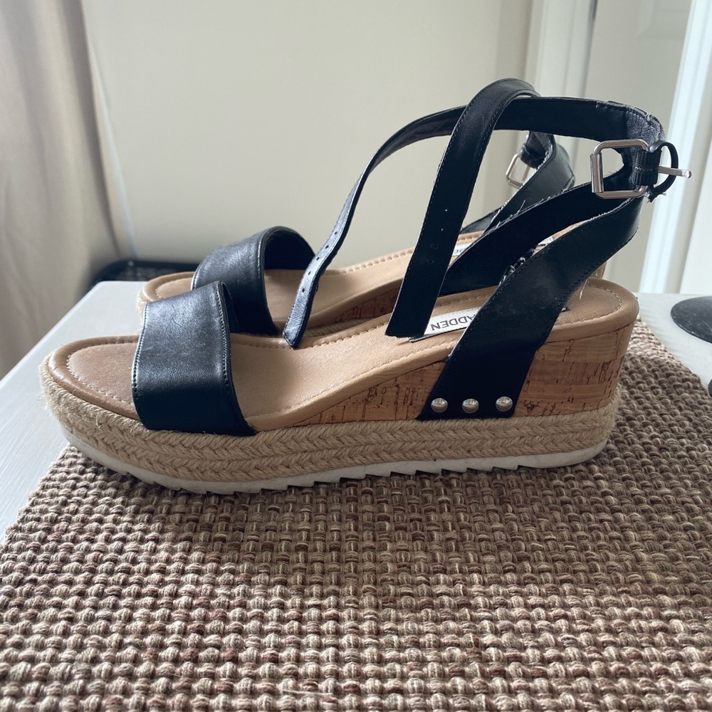 Steve Madden platform sandals